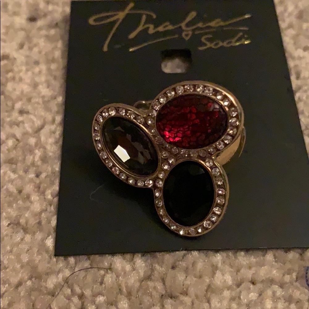 Thalia ring